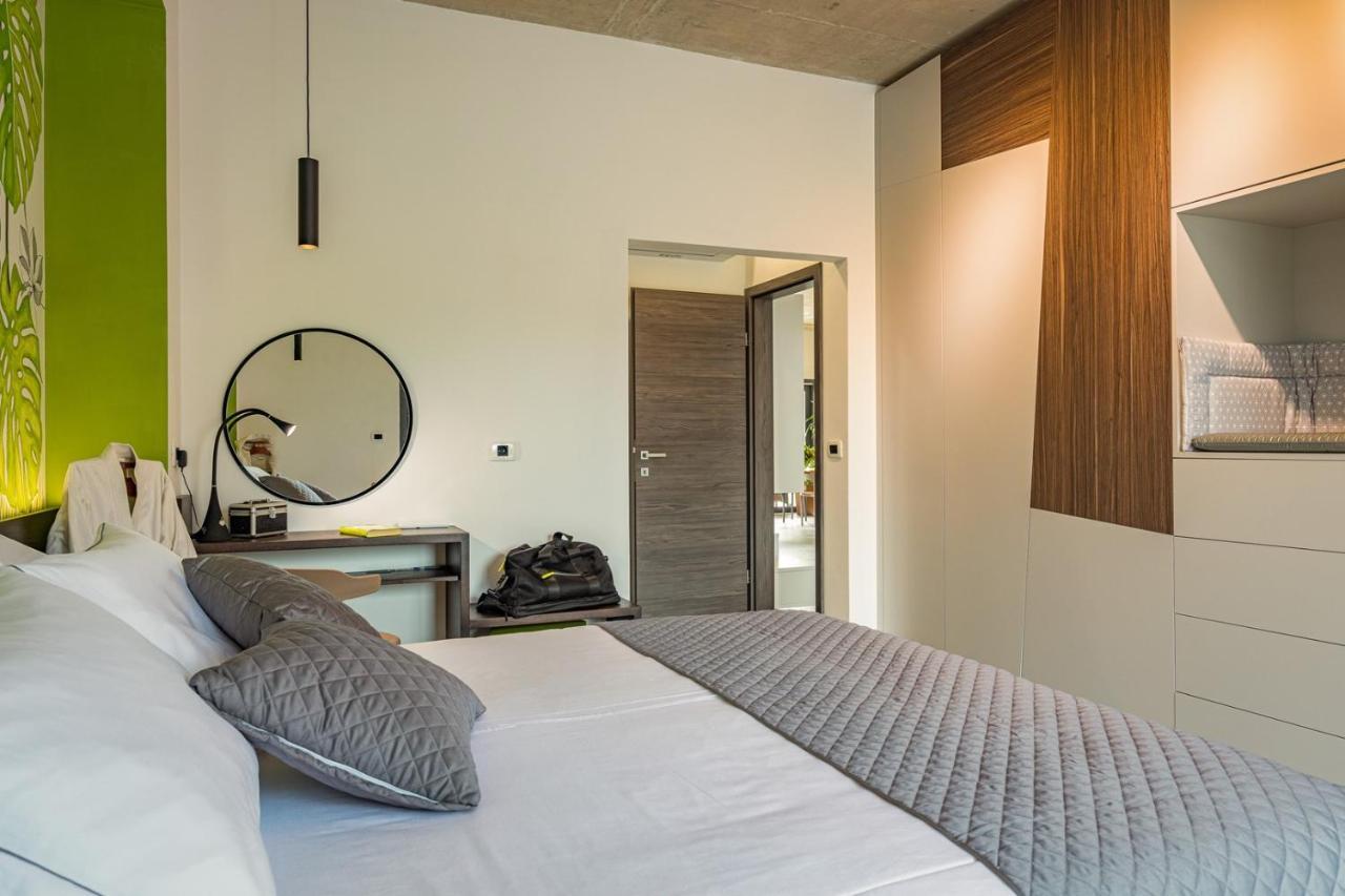 Apartments Bijou With Big Private Garden Near Umag Vilanija Екстер'єр фото