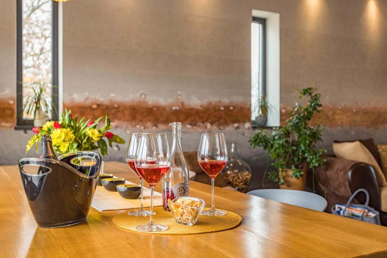 Apartments Bijou With Big Private Garden Near Umag Vilanija Екстер'єр фото