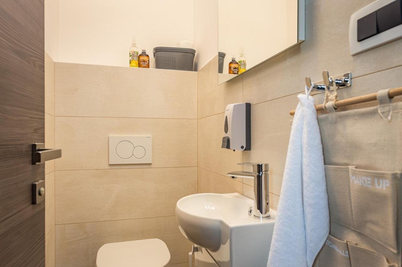 Apartments Bijou With Big Private Garden Near Umag Vilanija Екстер'єр фото