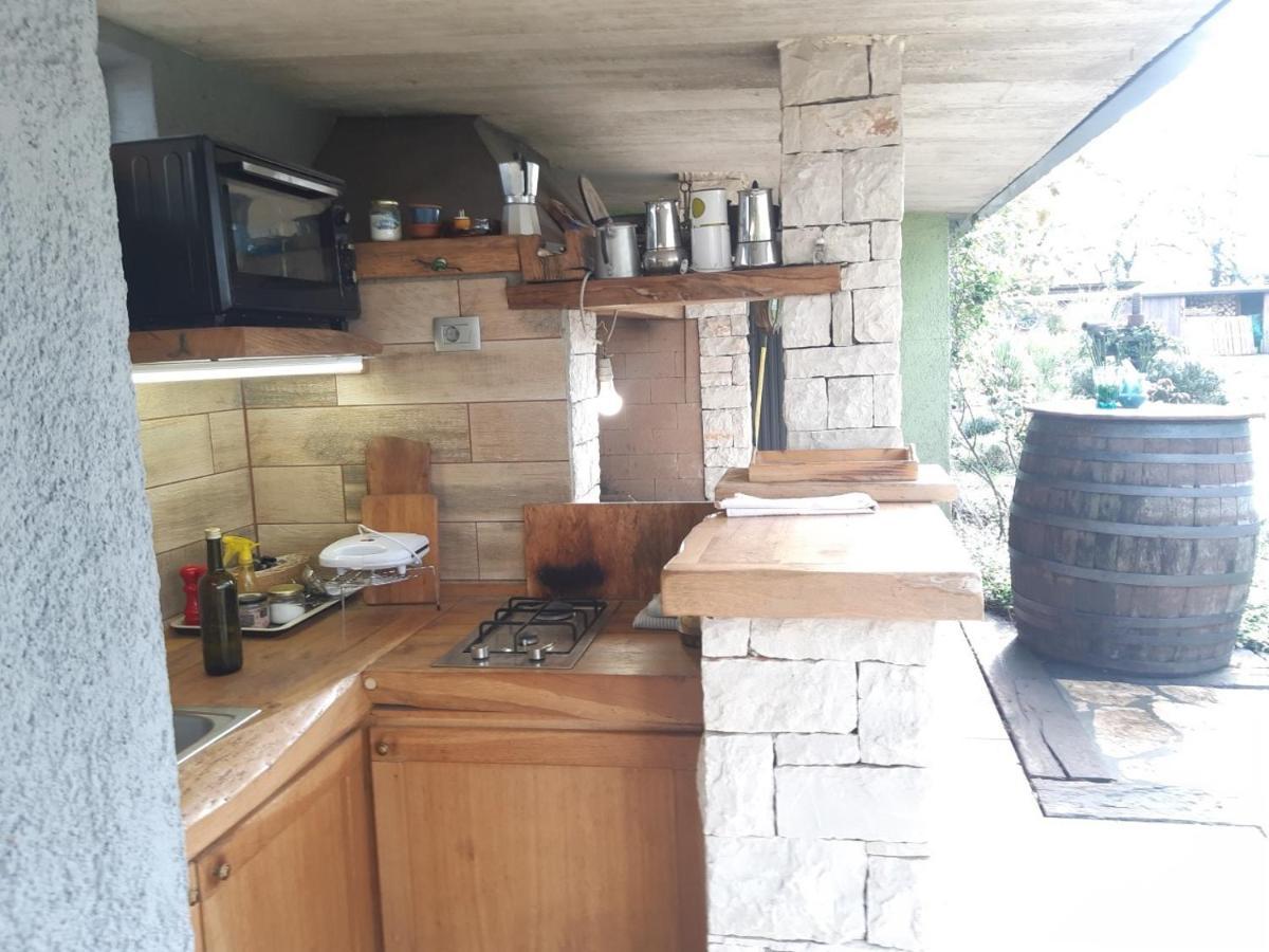 Apartments Bijou With Big Private Garden Near Umag Vilanija Екстер'єр фото