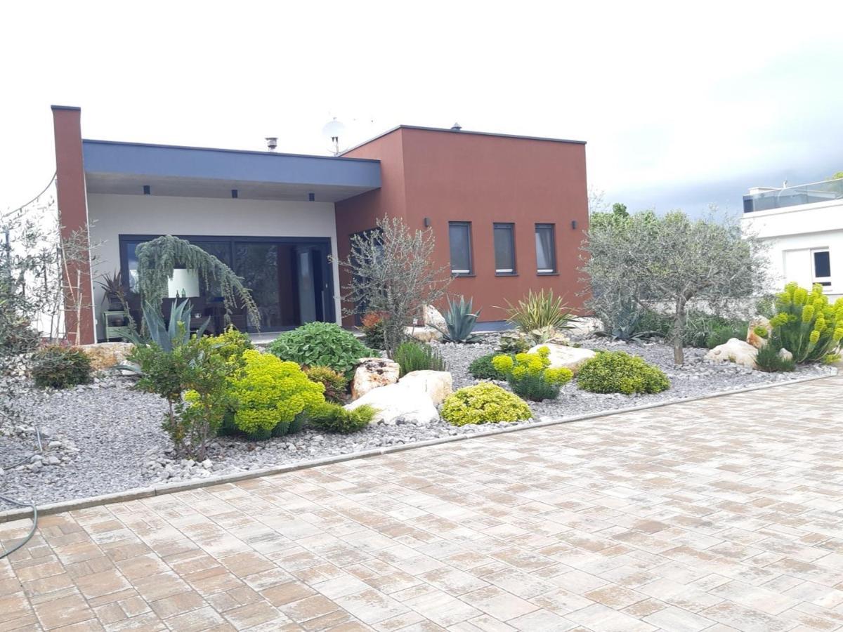 Apartments Bijou With Big Private Garden Near Umag Vilanija Екстер'єр фото